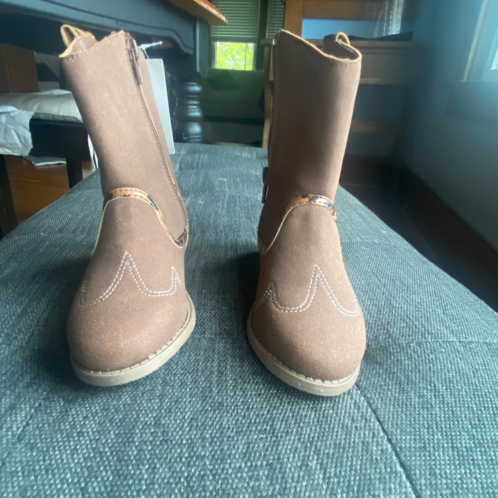 Carters boots